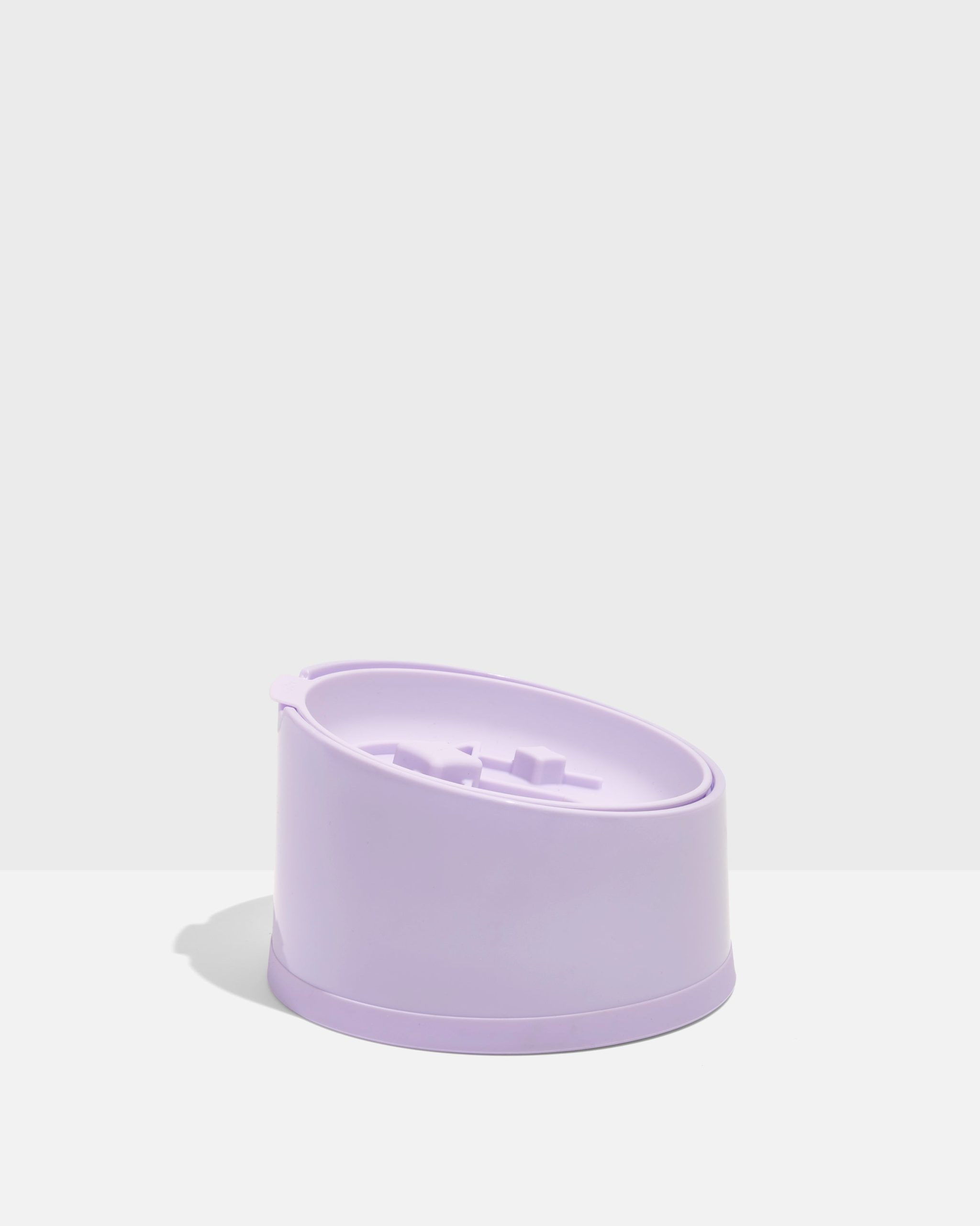 WO_VM_Cat_SlowFeeder_SlantedBowl_Lilac_PDP_02_4x5_Web.jpg