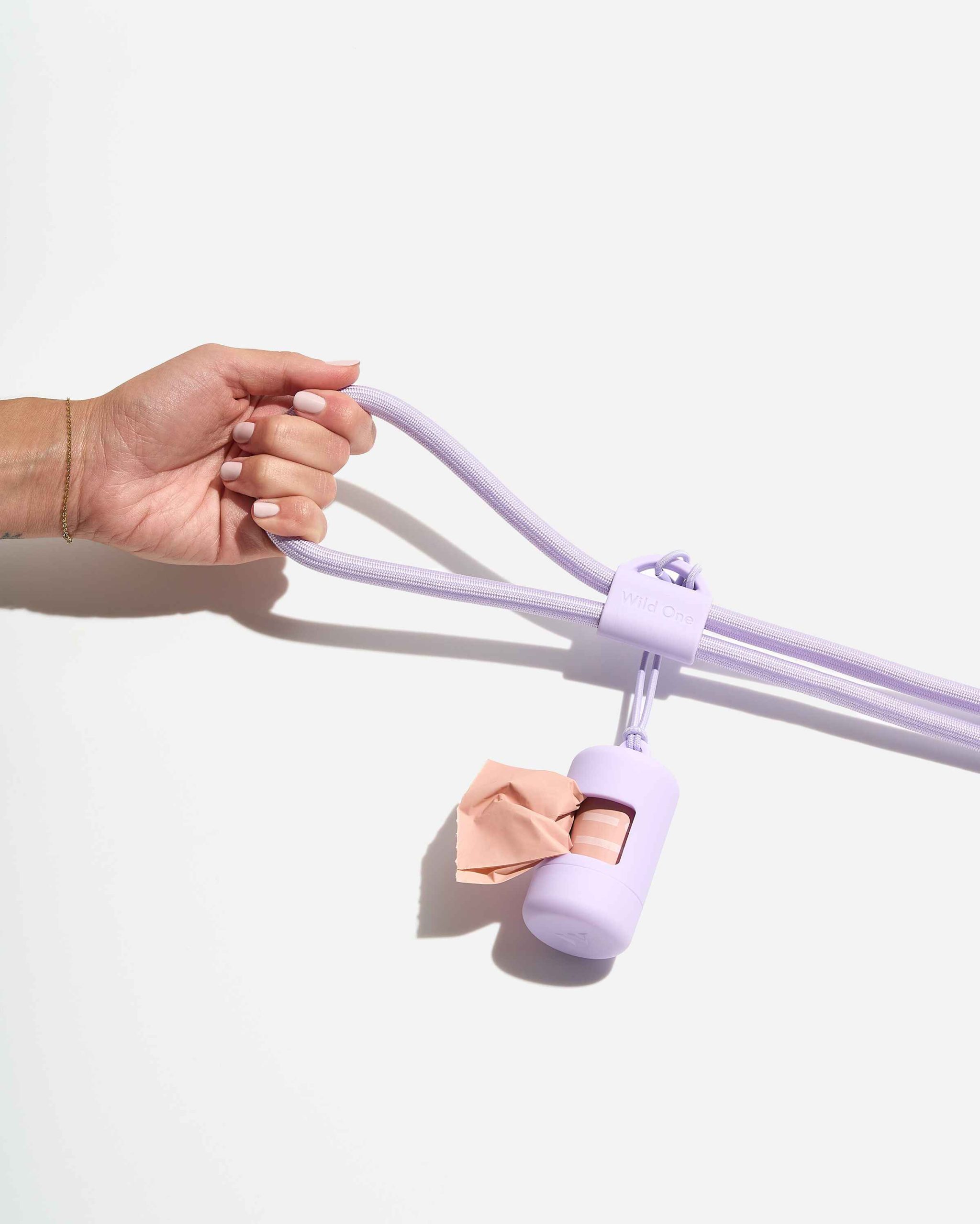 WO_VM_RopeLeash_PoopBagCarrier_Lilac_PDP_01_4x5_Web.jpg