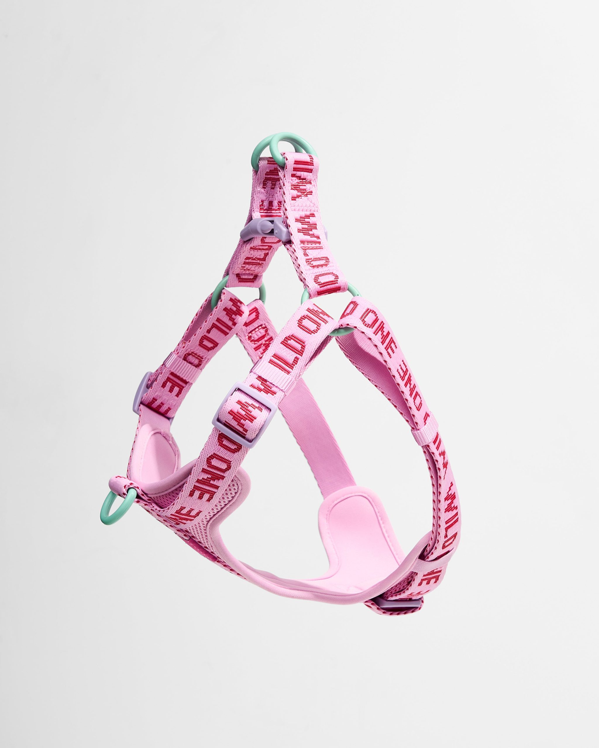 WO_VM_StepInHarness_Bubblegum_AirCollection_PDP_01_4x5_Web.jpg
