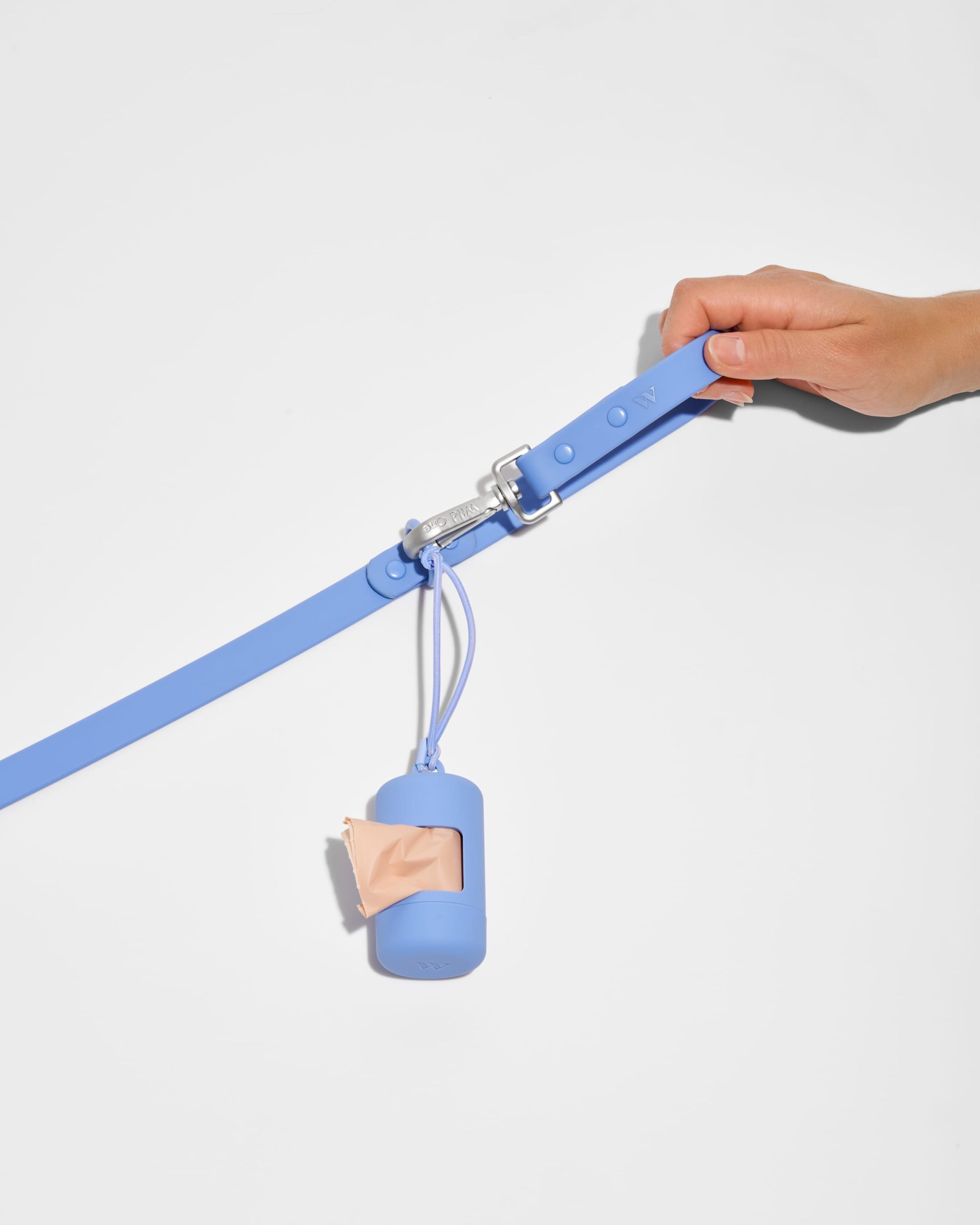 WO_VM_Studio_PDP_Leash_Moonstone_01_Web_83d88c74-4cad-4877-b359-4666d9c38aa9.jpg