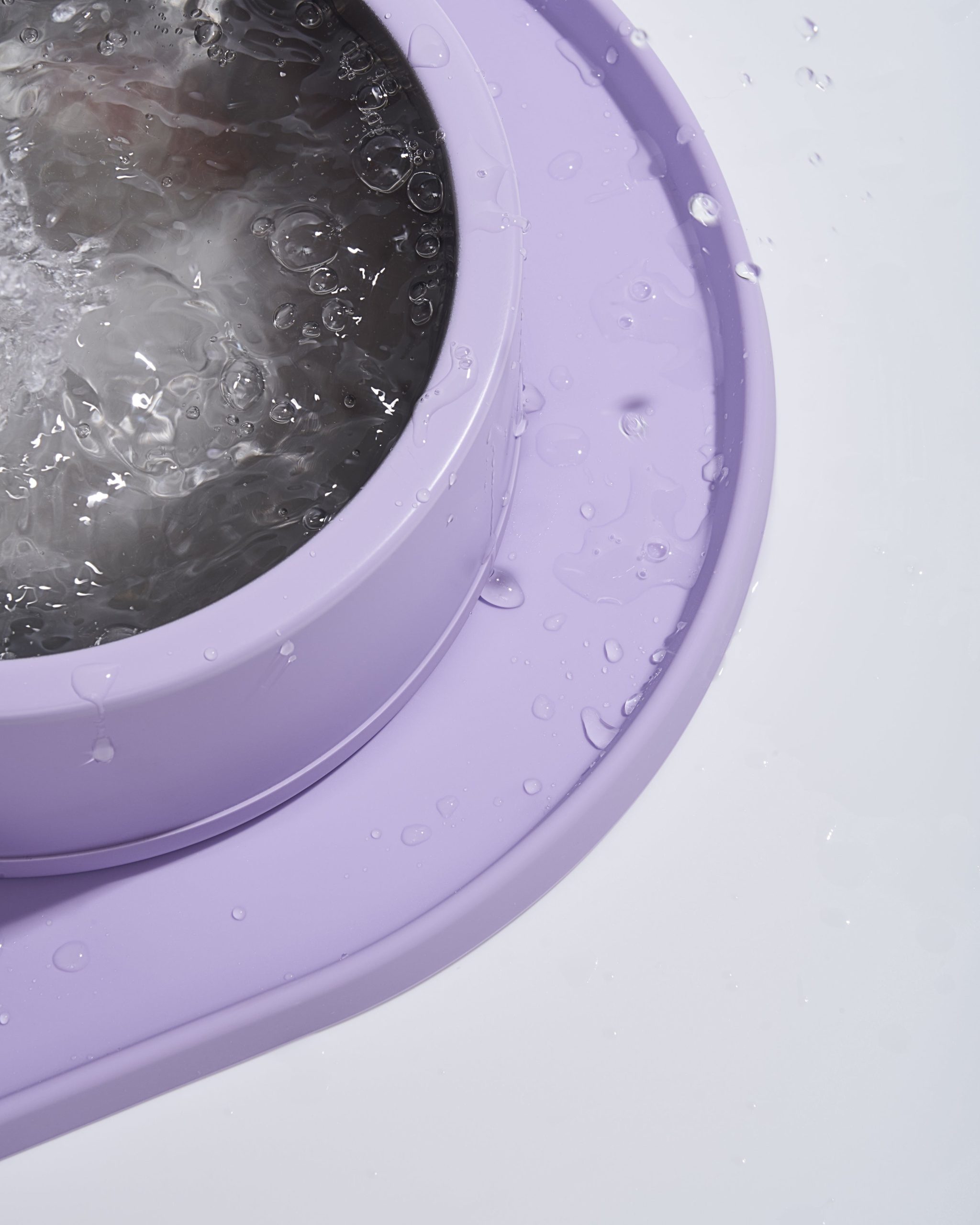 WO_VM_Studio_Placemat_Lilac_Waterproof_PDP_01_4x5_Web.jpg