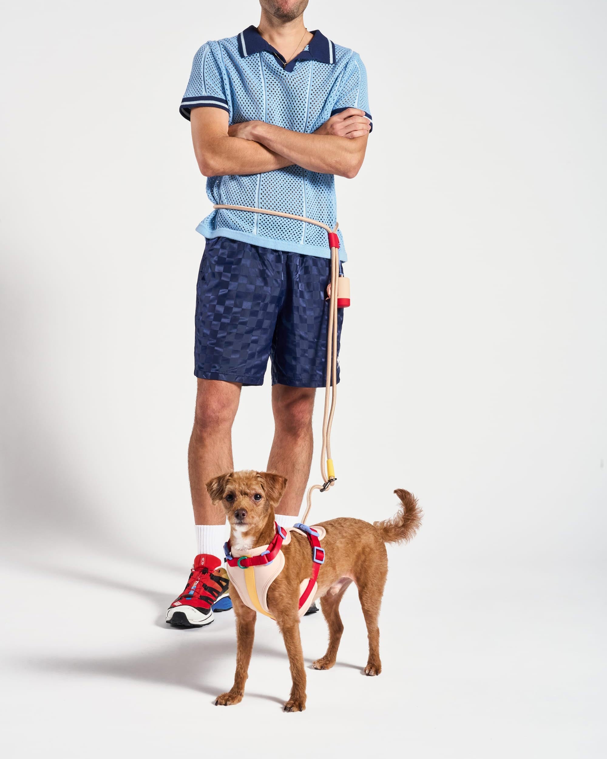 WO_VM_WalkKitHarness_RopeLeash_Retro_ColorblockCampaign_01_4x5_Web.jpg